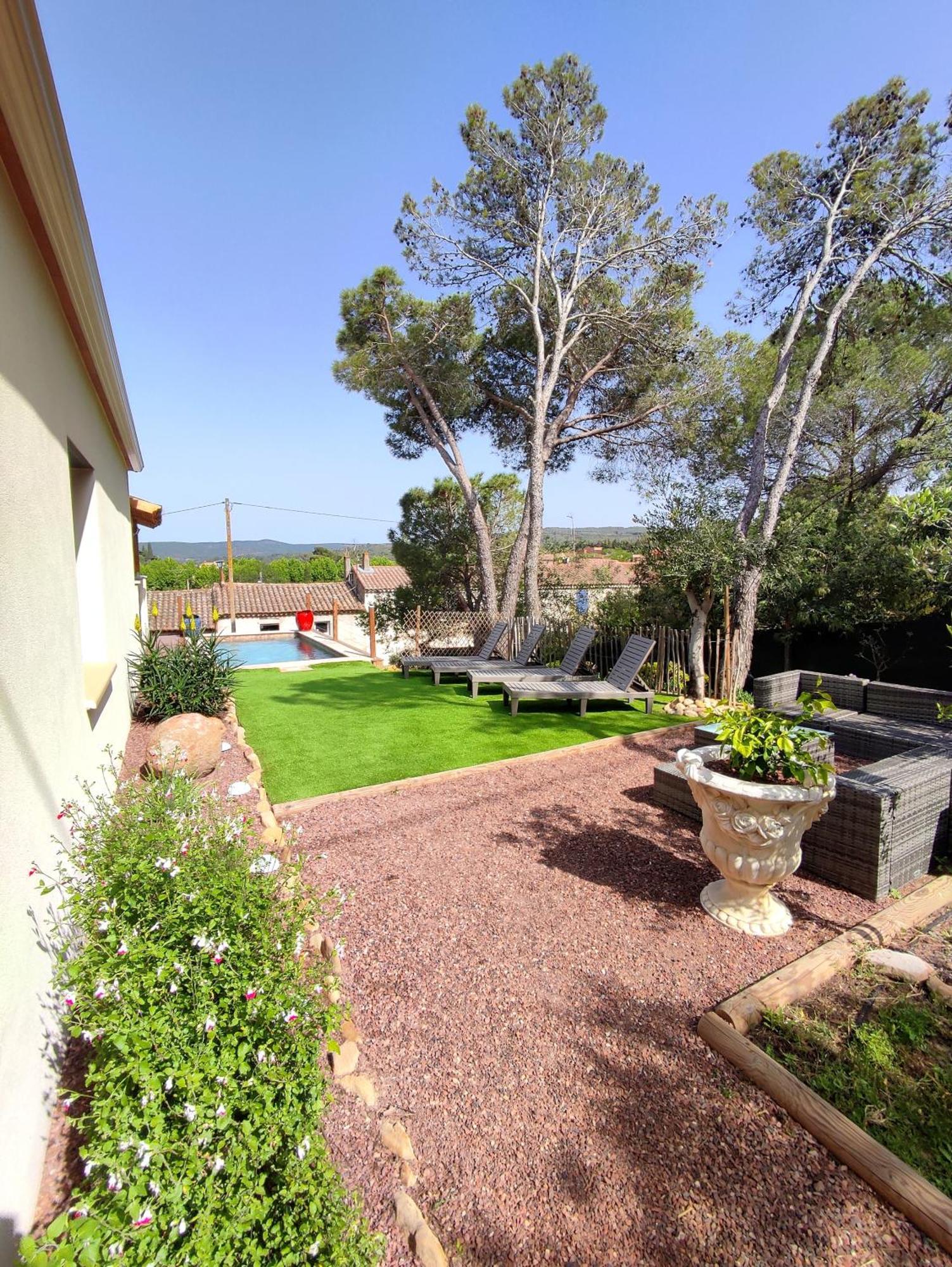 Villa Entiere Bellevue - Balneo - Piscine - Clim Montséret Екстериор снимка